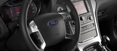 Ford Mondeo (2011) - picture 28 of 35