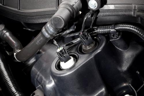 Ford Mustang V-6 (2011) - picture 9 of 19