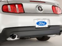 Ford Mustang V-6 (2011) - picture 4 of 19