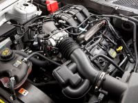 Ford Mustang V-6 (2011)