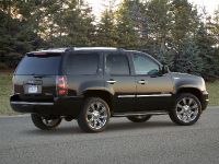 GMC Yukon Denali Hybrid (2011)
