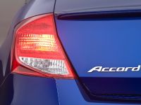 Honda Accord EX-L V6 Coupe (2011) - picture 4 of 11