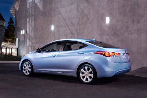 Hyundai Elantra (2011) - picture 1 of 15