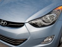 Hyundai Elantra (2011) - picture 8 of 15