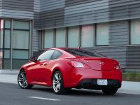 Hyundai Genesis Coupe 3.8 R-Spec (2011) - picture 4 of 14