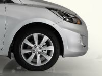 Hyundai Solaris (2011) - picture 2 of 12