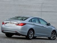 Hyundai Sonata 2.0T (2011) - picture 5 of 11