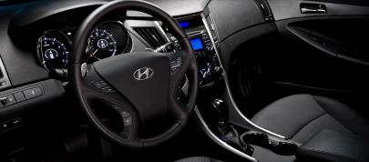 Hyundai Sonata (2011) - picture 28 of 31