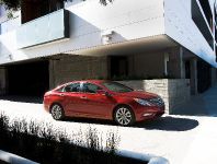 Hyundai Sonata (2011) - picture 14 of 31