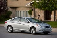 Hyundai Sonata (2011) - picture 1 of 31