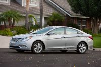 Hyundai Sonata (2011) - picture 2 of 31