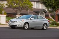 Hyundai Sonata (2011) - picture 3 of 31