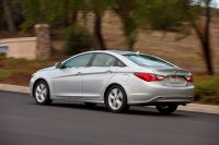 Hyundai Sonata (2011) - picture 4 of 31