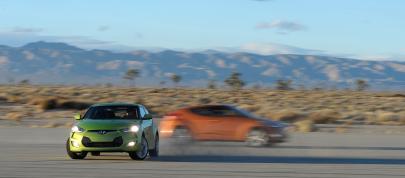 Hyundai Veloster (2011) - picture 12 of 25