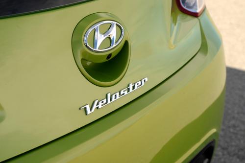 Hyundai Veloster (2011) - picture 9 of 25