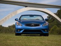 Infiniti G37 Convertible (2011) - picture 5 of 5