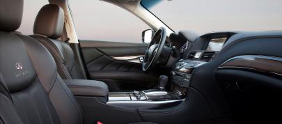 Infiniti M (2011) - picture 12 of 14