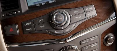 Infiniti QX56 (2011) - picture 31 of 56