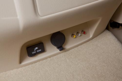 Infiniti QX56 (2011) - picture 48 of 56