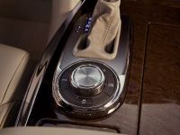 Infiniti QX56 (2011) - picture 26 of 56