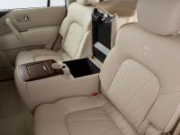 Infiniti QX56 (2011) - picture 42 of 56
