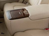 Infiniti QX56 (2011) - picture 46 of 56