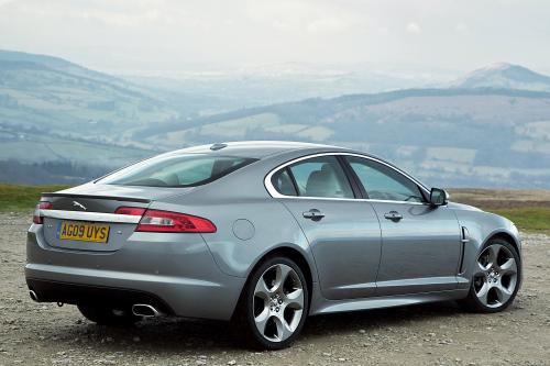 Jaguar XF (2011) - picture 1 of 5