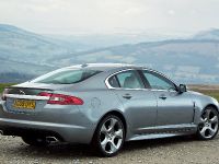 Jaguar XF (2011) - picture 2 of 5