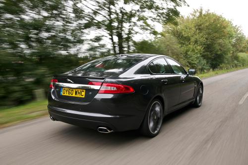 Jaguar XFR (2011) - picture 8 of 16