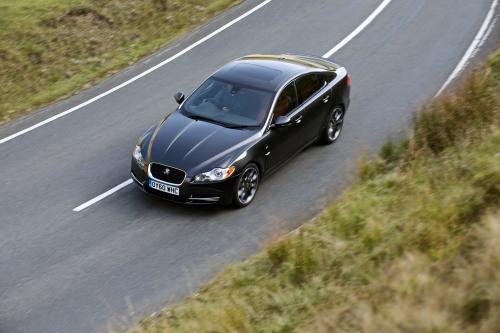 Jaguar XFR (2011) - picture 9 of 16