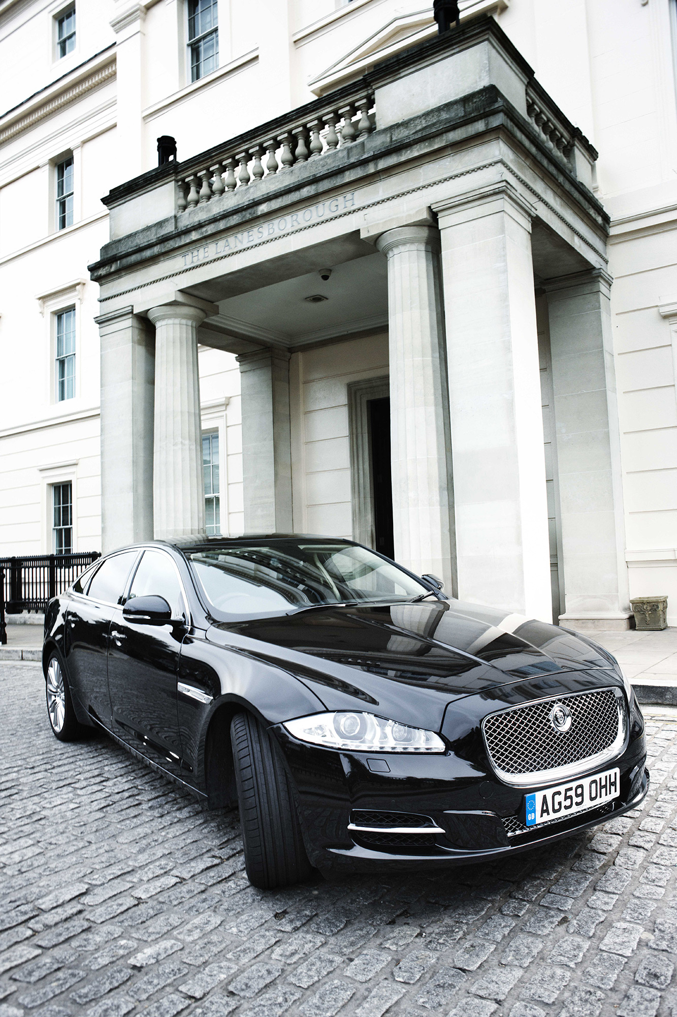 Jaguar XJ Saloon