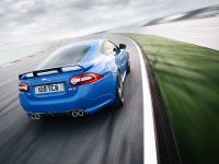 Jaguar XKR-S (2011) - picture 2 of 4