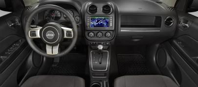 Jeep Compass (2011) - picture 15 of 17