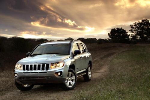 Jeep Compass (2011) - picture 1 of 17