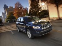 Jeep Compass (2011) - picture 2 of 17