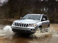 Jeep Compass (2011) - picture 4 of 17