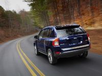 Jeep Compass (2011) - picture 6 of 17