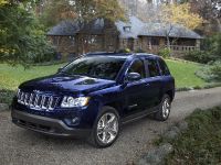 Jeep Compass (2011) - picture 10 of 17