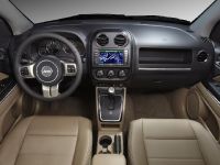 Jeep Compass (2011) - picture 14 of 17