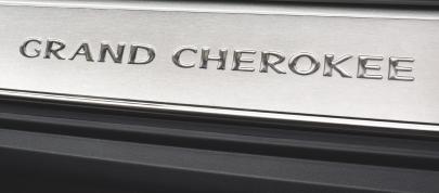 Jeep Grand Cherokee Moparized (2011) - picture 4 of 7