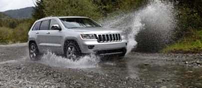 Jeep Grand Cherokee (2011) - picture 12 of 40