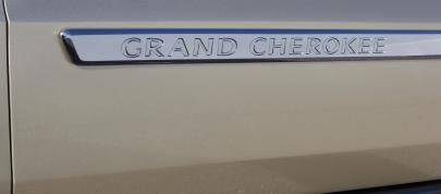 Jeep Grand Cherokee (2011) - picture 36 of 40
