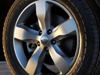 Jeep Grand Cherokee (2011) - picture 38 of 40