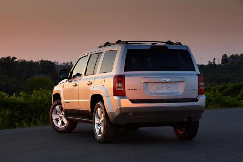 Jeep Patriot (2011) - picture 8 of 28