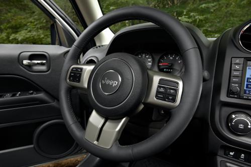 Jeep Patriot (2011) - picture 25 of 28