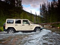 Jeep Wrangler (2011) - picture 2 of 27