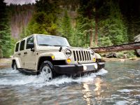 Jeep Wrangler (2011) - picture 4 of 27