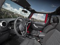 Jeep Wrangler (2011) - picture 10 of 27