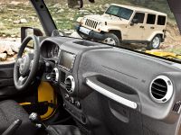 Jeep Wrangler (2011) - picture 11 of 27