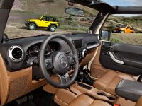 Jeep Wrangler (2011) - picture 13 of 27